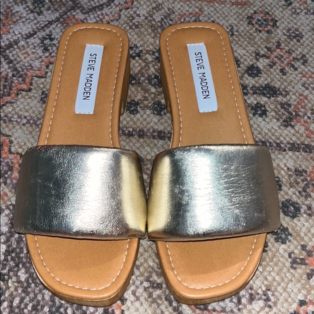Steven Madden Low wooden Heel Gold Strap Sandal